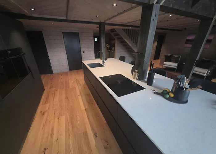 Unique Hytta With Jacuzzi, Sauna, 7 Bedrooms